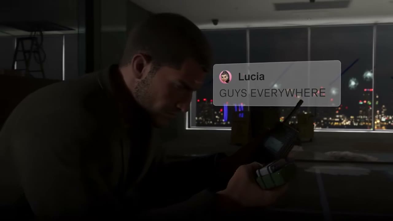 GTA 6 어두운 방에서 루시아의 문자를 받는 제이슨