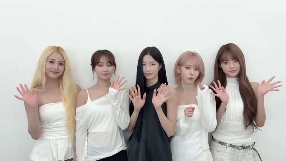 르세라핌 오버워치 인사 영상 장면